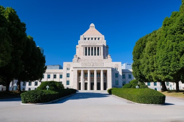 国会議事堂を英語で説明｜表記・建物・国会・施設見学などを紹介