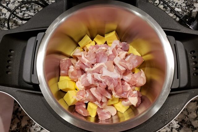 【ホットクック】さつまいもと鶏肉の煮物｜料理の手順