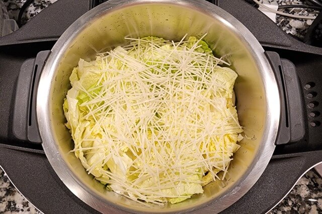 【ホットクック】豚肉と白菜と春雨のオイスターソース煮込みの料理の手順