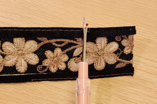 インド刺繍リボンのシュシュの作り方｜豪華で高級感があります