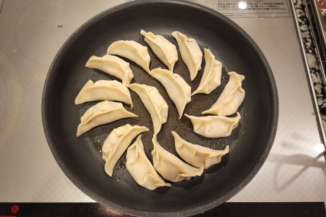 焼き餃子の料理の手順