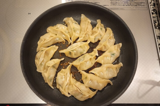 焼き餃子の料理の手順