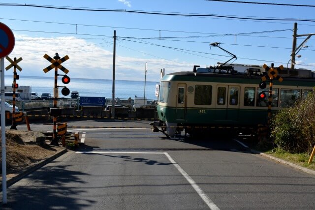 江ノ島駅がある江ノ電を英語で説明