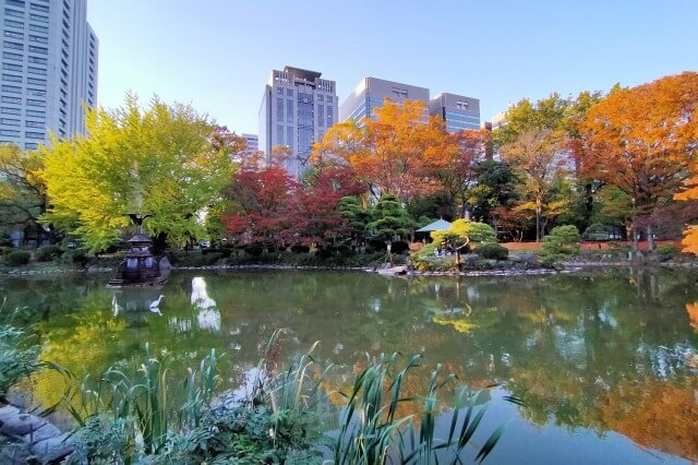 銀座周辺の日比谷公園を英語で説明