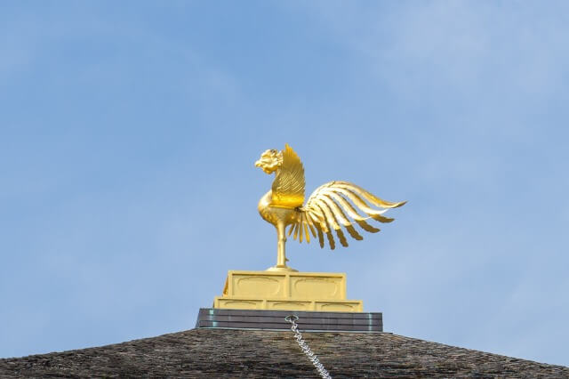 金閣寺の鳳凰を英語で説明