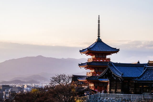 清水寺の世界遺産登録を英語で説明