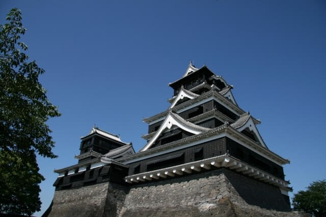 熊本城の天守閣を英語で説明