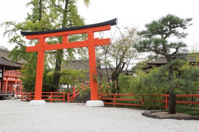 神社の英語の読み方を説明