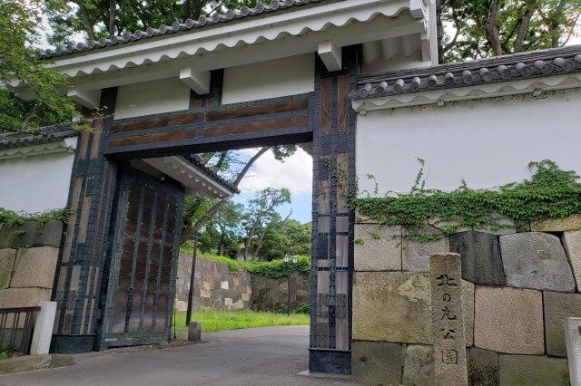 北の丸公園の田安門