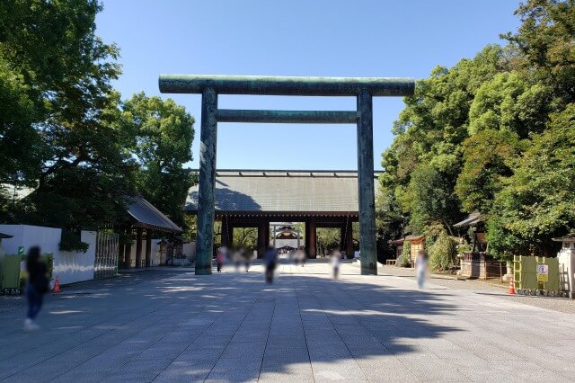 靖国神社(東京)の鳥居｜第一/第二/石/中門鳥居の大きさと材質は？