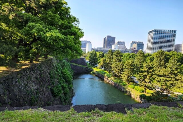 皇居の財布はなぜ安いの？