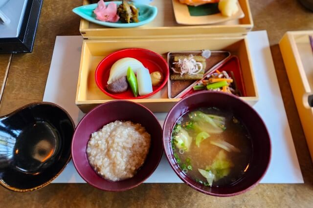 「山の朝食」の食事の内容