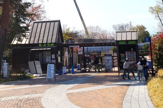 昭和記念公園の玉川上水口からの自転車の持ち込み方法