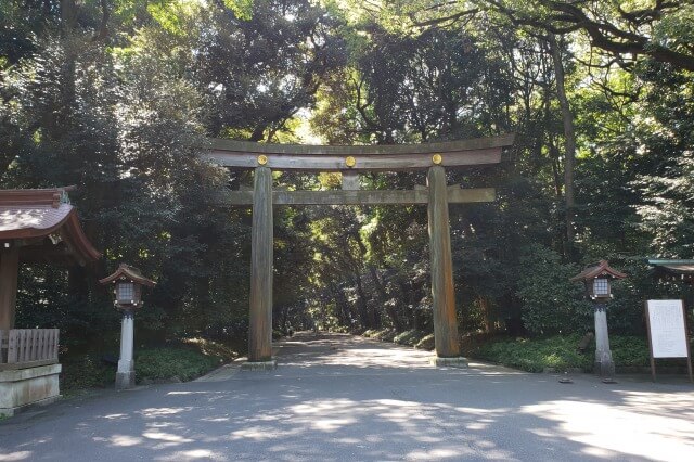 明治神宮の参道｜北参道（代々木口）の鳥居