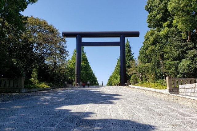 靖国神社の拝殿・本殿への参拝方法