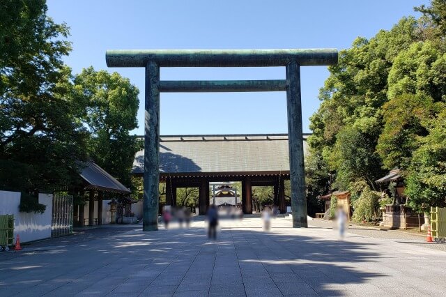 靖国神社の拝殿・本殿への参拝方法