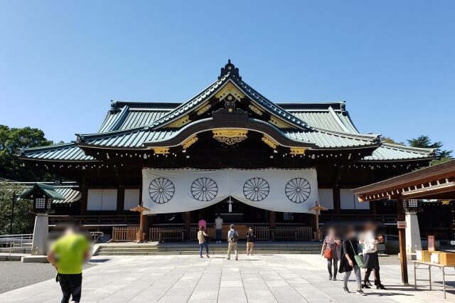 靖国神社への参拝の服装